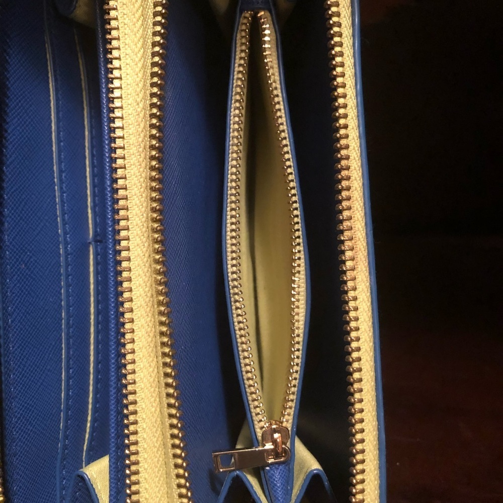 Indigo Blue Wristlet - Picture 4 of 9